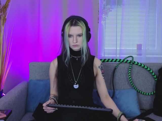 ToxicKittyy's BongaCams show and profile