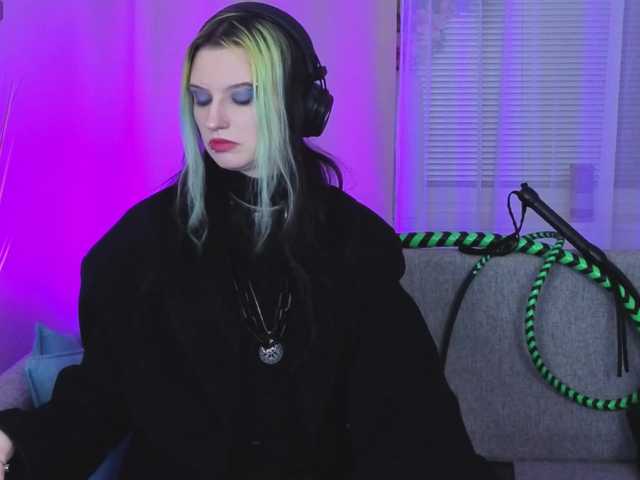 ToxicKittyy's BongaCams show and profile