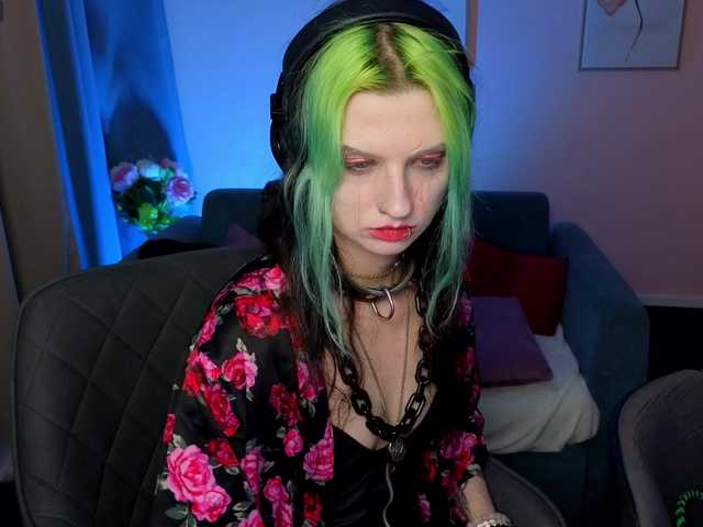 ToxicKittyy's BongaCams show and profile