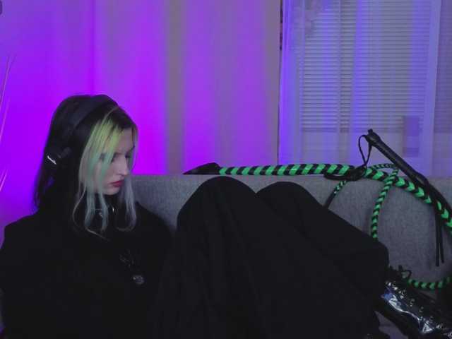 ToxicKittyy's BongaCams show and profile