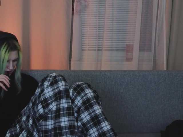 ToxicKittyy's BongaCams show and profile