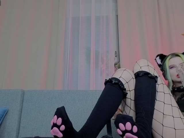 ToxicKittyy's BongaCams show and profile