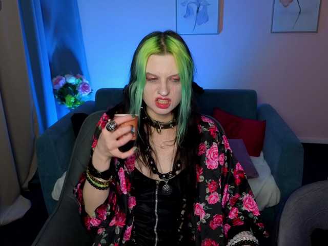 ToxicKittyy's BongaCams show and profile