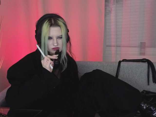 ToxicKittyy's BongaCams show and profile