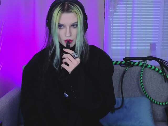 ToxicKittyy's BongaCams show and profile