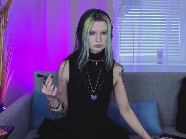 ToxicKittyy's BongaCams show and profile