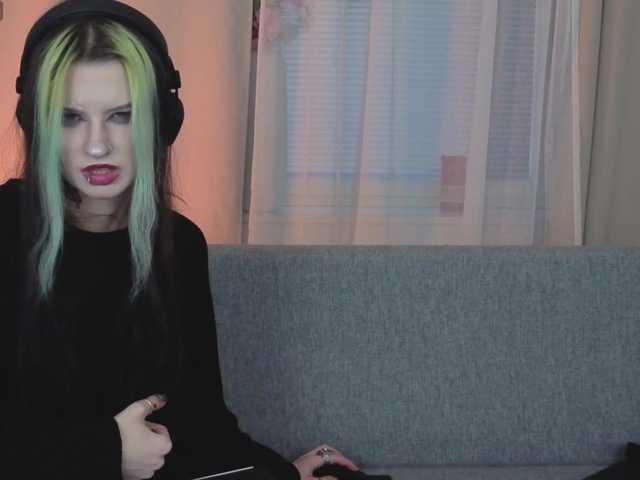 ToxicKittyy's BongaCams show and profile