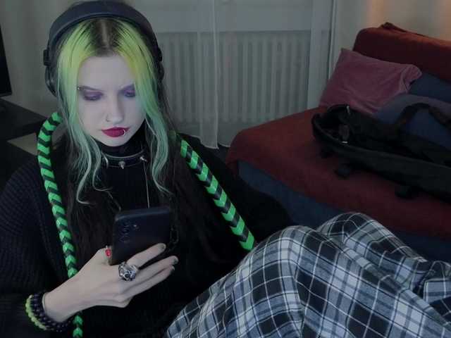 ToxicKittyy's BongaCams show and profile