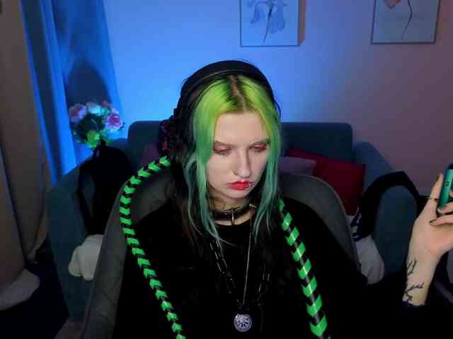 ToxicKittyy ToxicKittyy