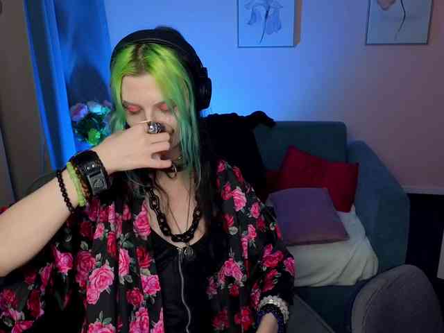 ToxicKittyy ToxicKittyy