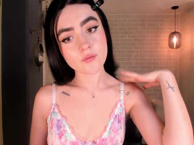 DaliaRose's BongaCams show and profile