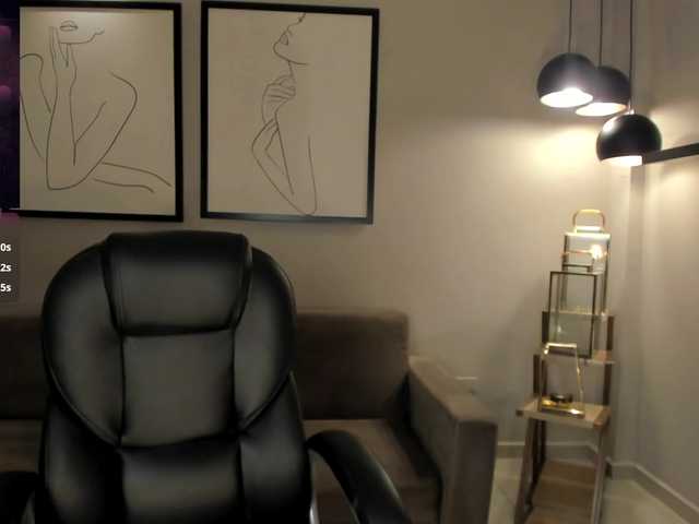 BellaThompson's BongaCams show and profile