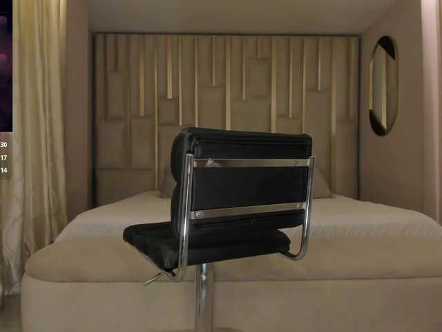 BellaThompson's BongaCams show and profile