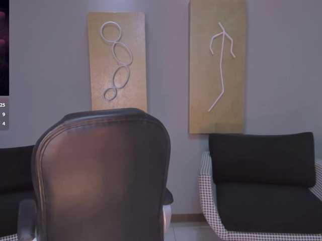 BellaThompson's BongaCams show and profile