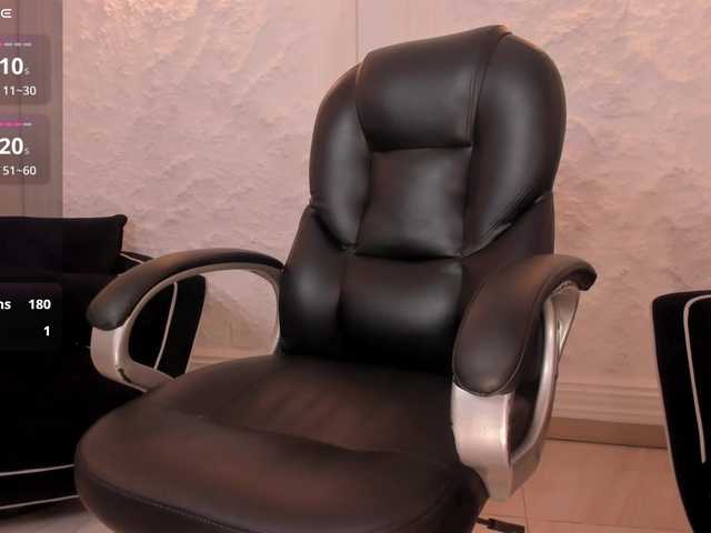 BellaThompson's BongaCams show and profile