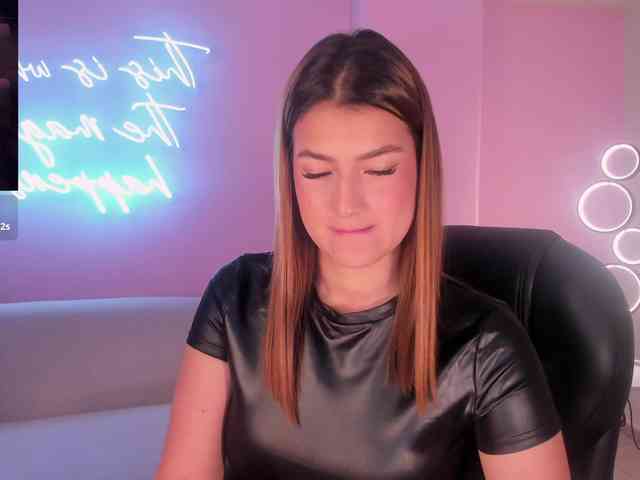 BellaThompson webcam