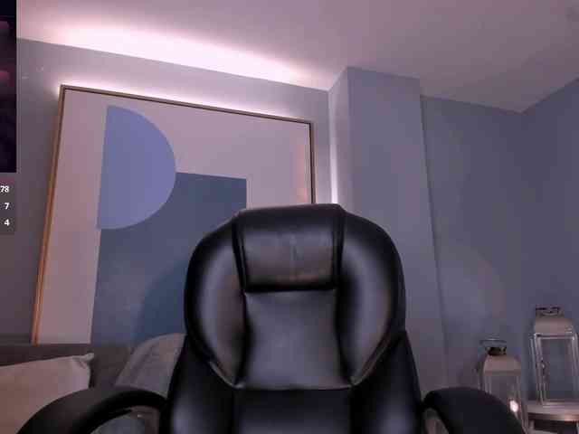 BellaThompson webcam