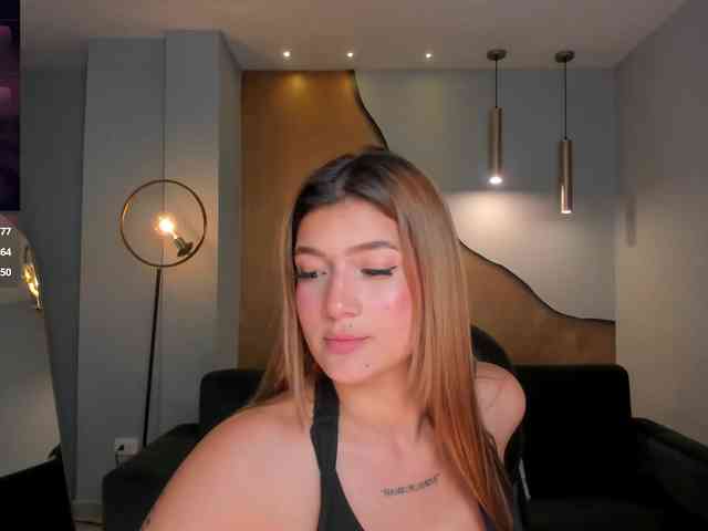 BellaThompson webcam