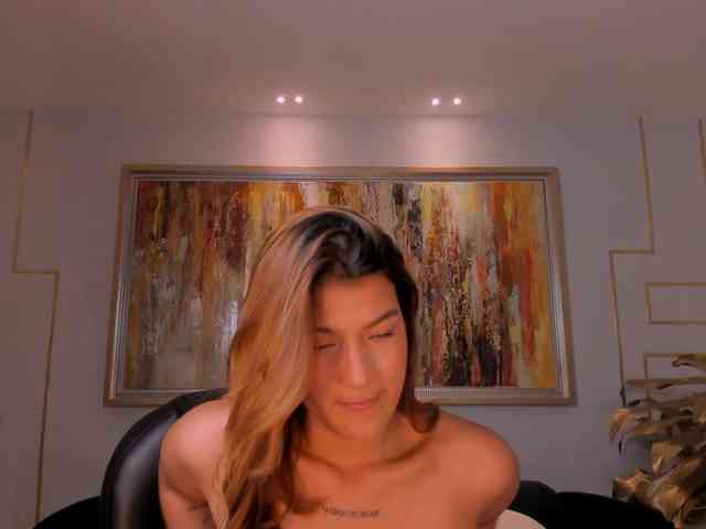 BellaThompson webcam