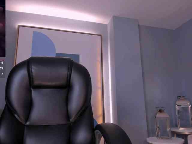 BellaThompson webcam