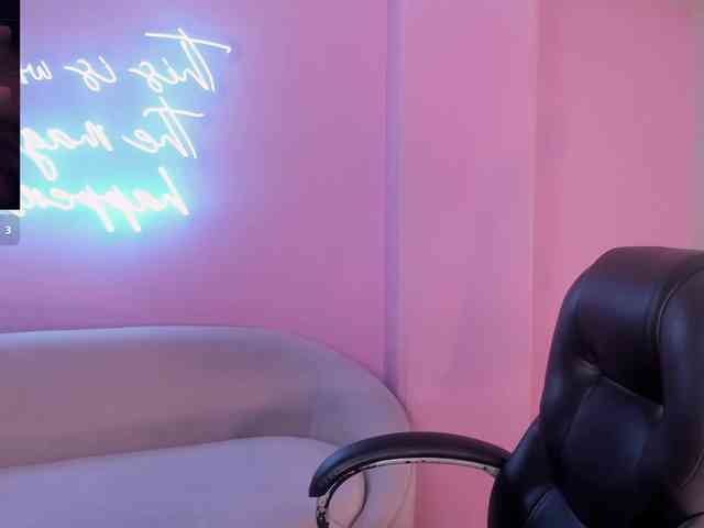 BellaThompson webcam