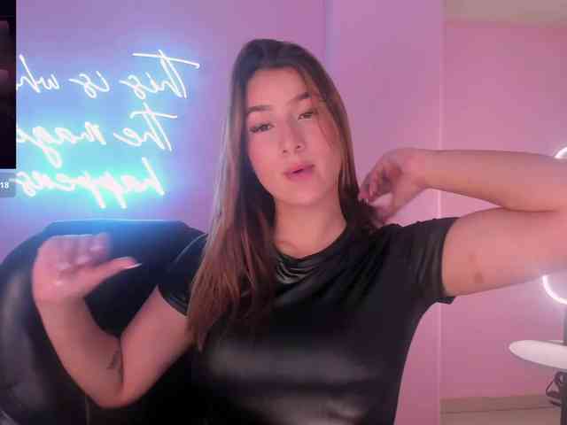 BellaThompson webcam