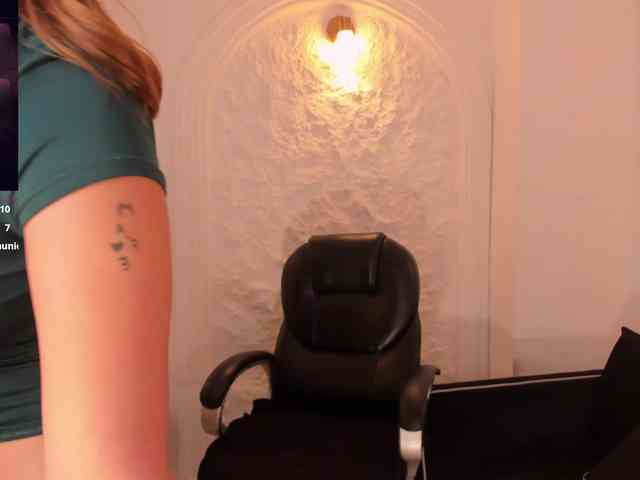 BellaThompson webcam