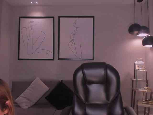 BellaThompson webcam