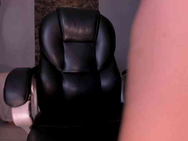 BellaThompson webcam