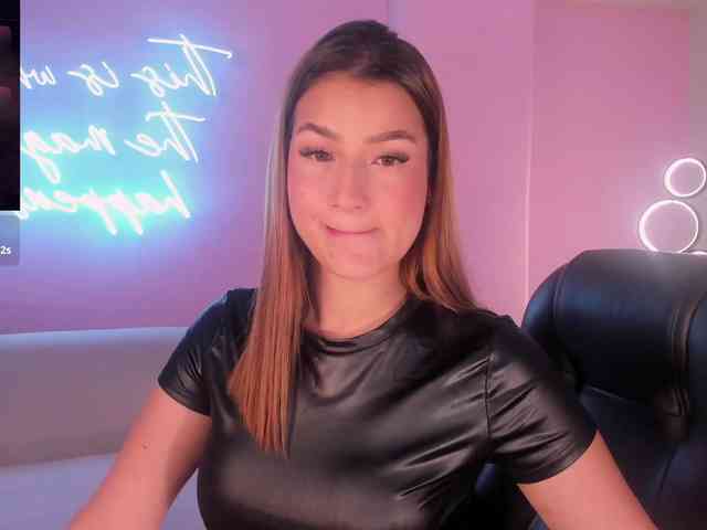 BellaThompson webcam