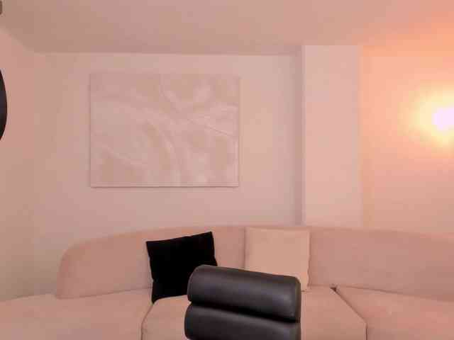 BellaThompson webcam