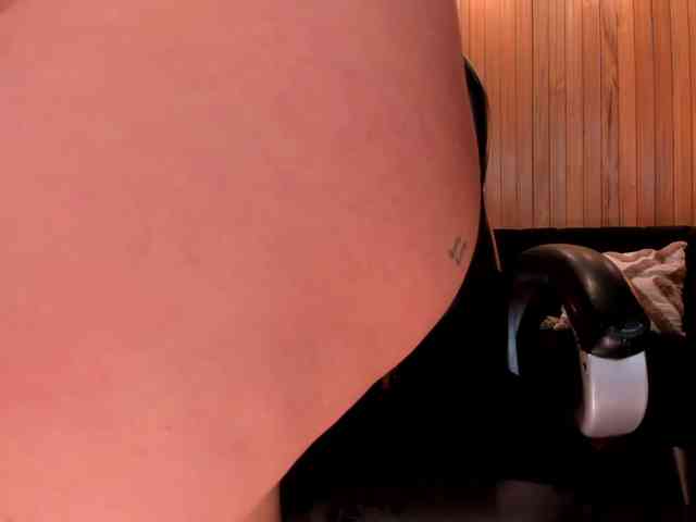 BellaThompson webcam