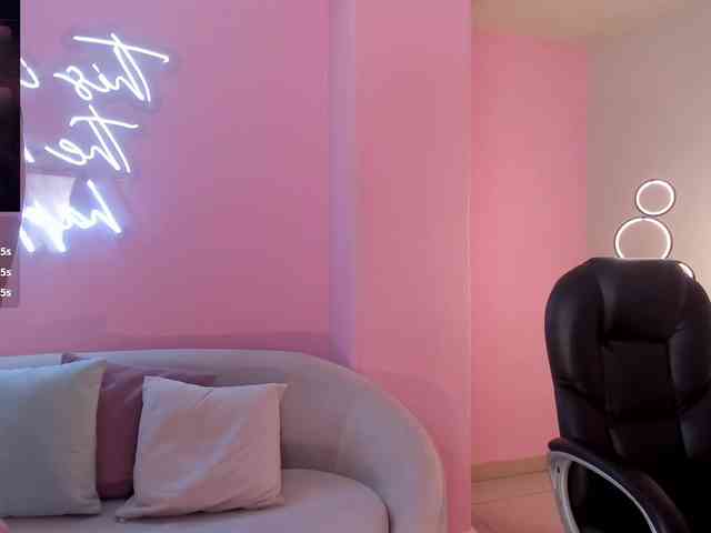 BellaThompson webcam