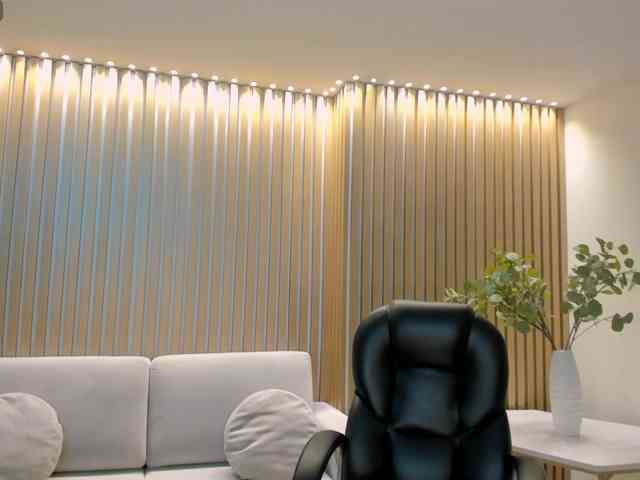 BellaThompson webcam