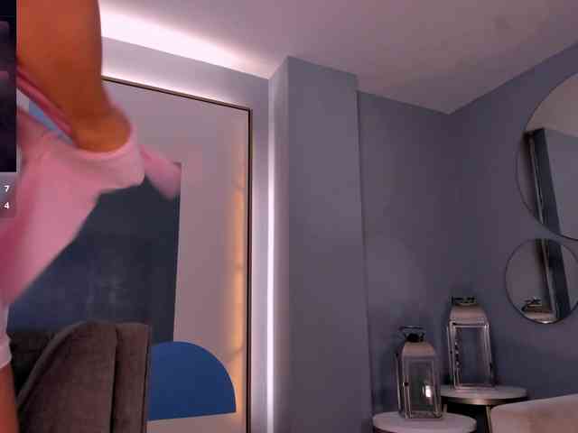 BellaThompson webcam