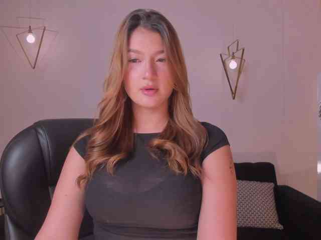 BellaThompson webcam