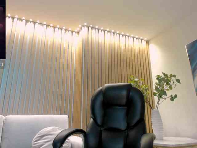 BellaThompson webcam