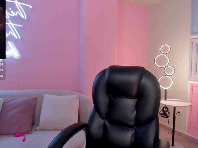 BellaThompson webcam