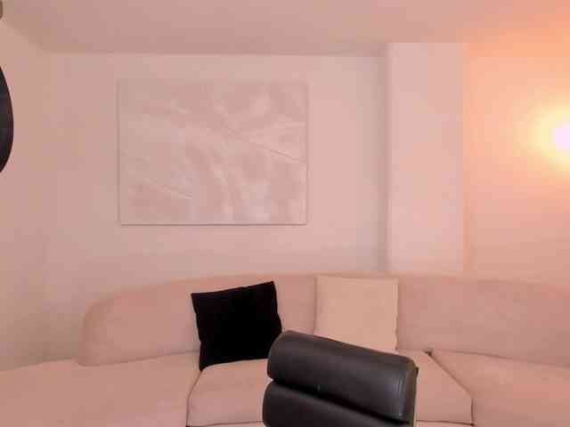 BellaThompson webcam