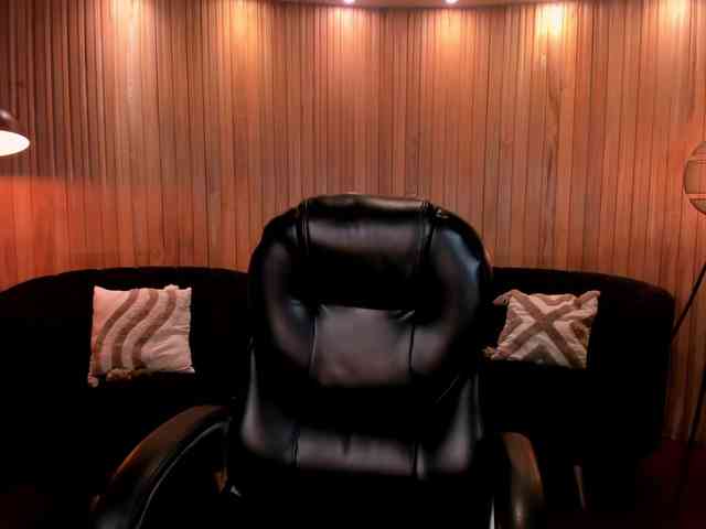 BellaThompson webcam