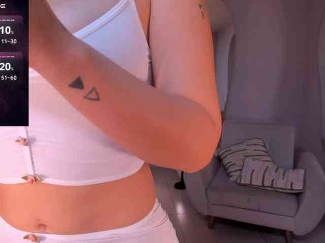 BellaThompson webcam