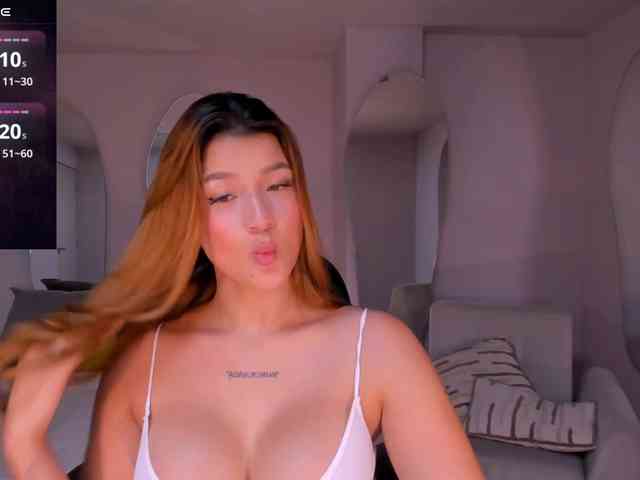 BellaThompson webcam