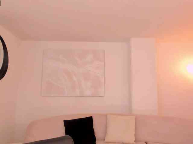 BellaThompson webcam