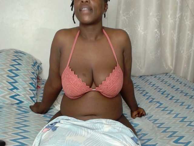 LynaBella's BongaCams show and profile