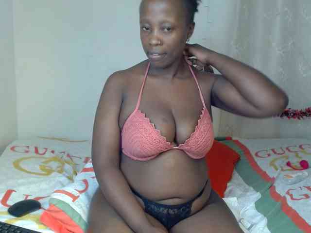 live adult cam chat LynaBella