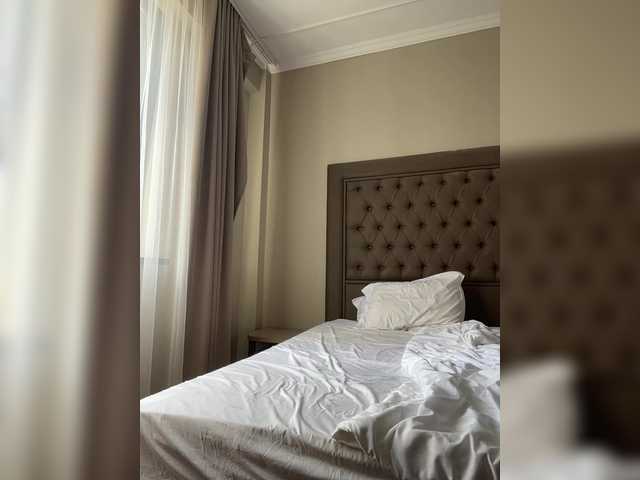 ALYA-01 live cam profile