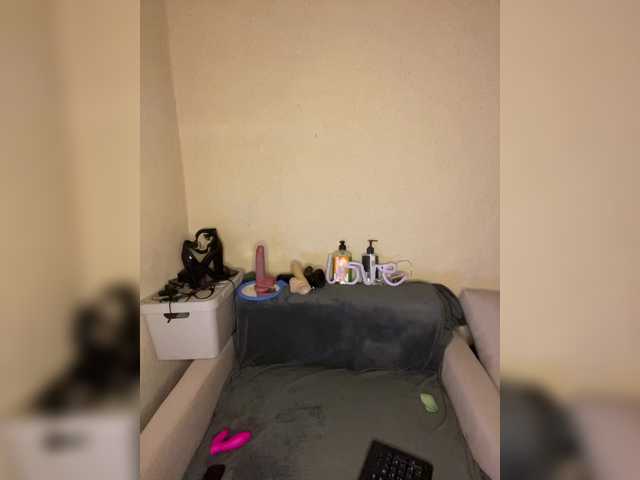 ALYA-01's BongaCams show and profile