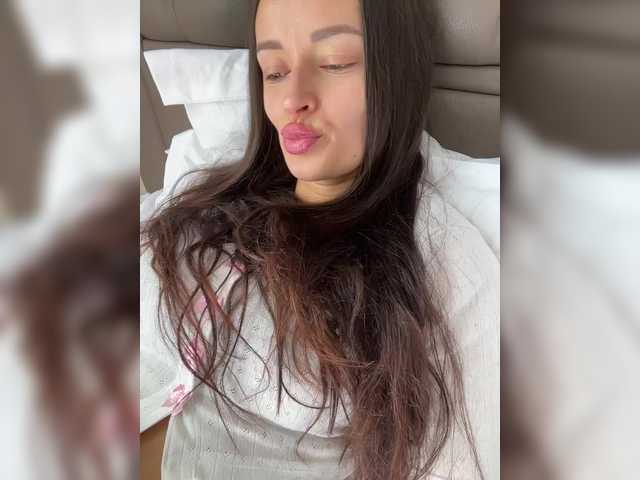 ALYA-01's BongaCams show and profile