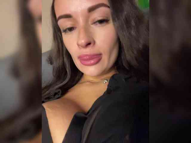 ALYA-01 Live Webcam on BongaCams