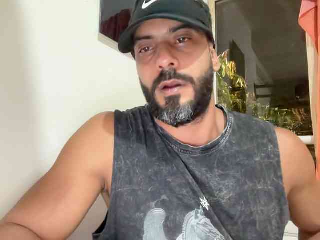 romeodarklove Live Webcam on BongaCams